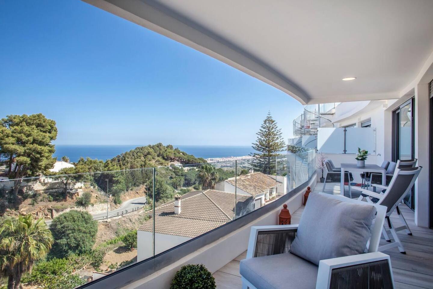 Apartment With Open Sea Views In Mijas Pueblo Exteriör bild