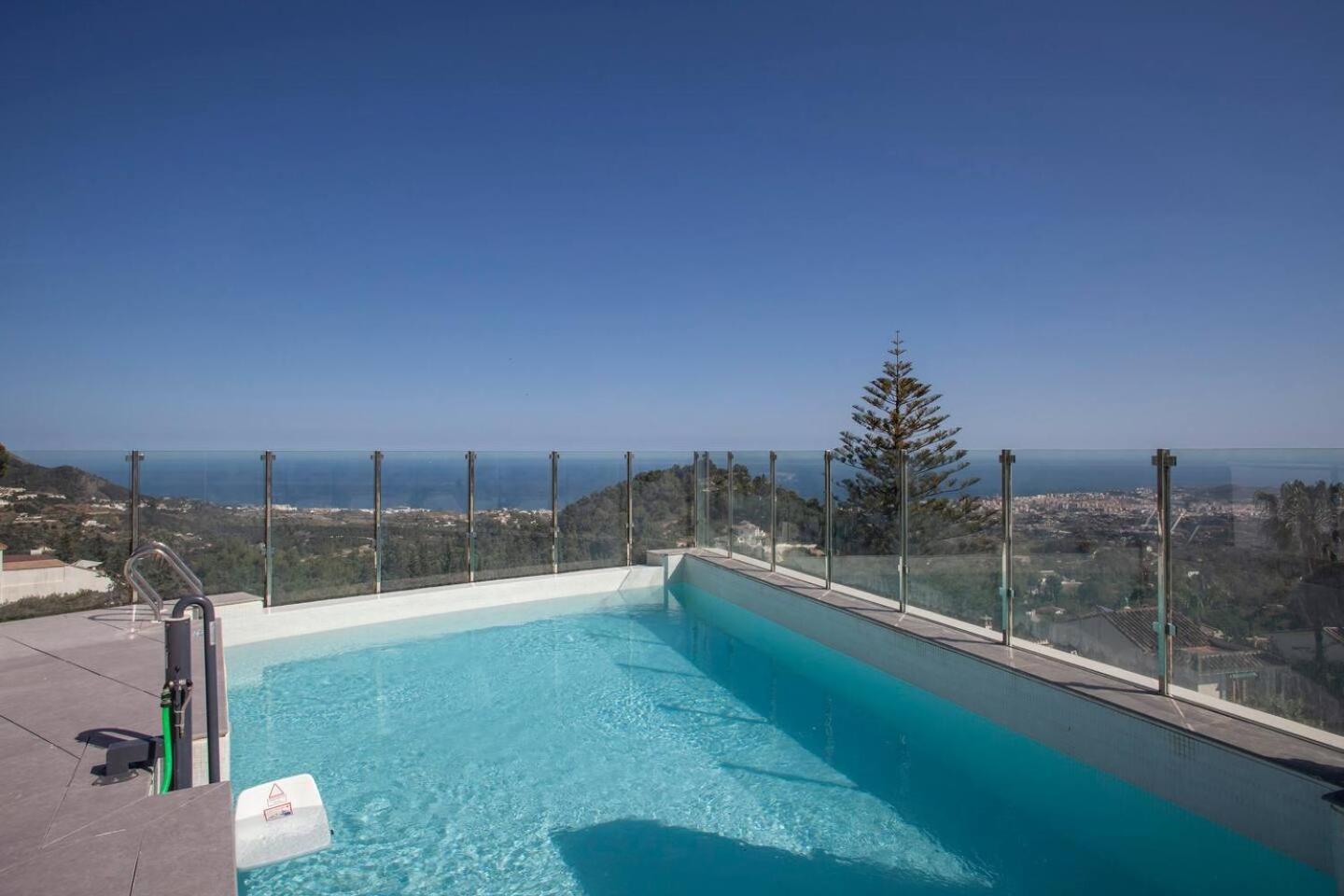 Apartment With Open Sea Views In Mijas Pueblo Exteriör bild